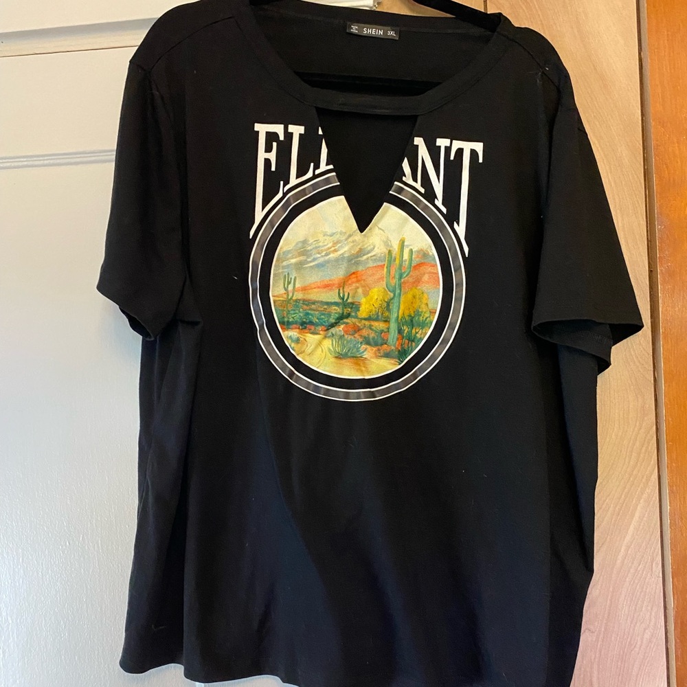 Cutout graphic tee